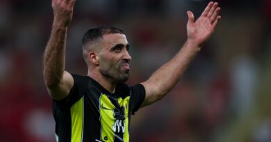 بعد ضرب المغربي حمد الله بالسوط.. الاتحاد السعودي لكرة القدم يراجع قوانينه