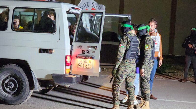 مفاوضات القاهرة تحقق تقدما وواشنطن تضغط لإبرام صفقة
