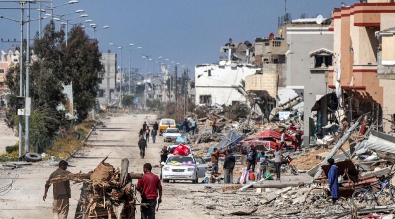 فلسطينيون عائدون لخان يونس: الدمار ورائحة الموت في كل مكان