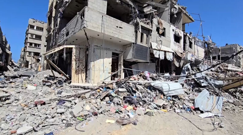 دمار واسع بمخيم الشاطئ جراء عملية الاحتلال بمحيط مجمع الشفاء