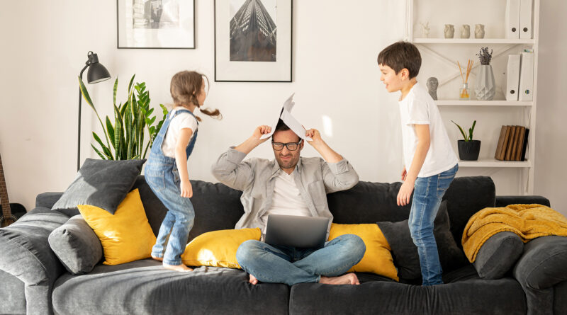 الاحتراق الأبوي.. عندما تلتهم الأبوة صحتك العقلية